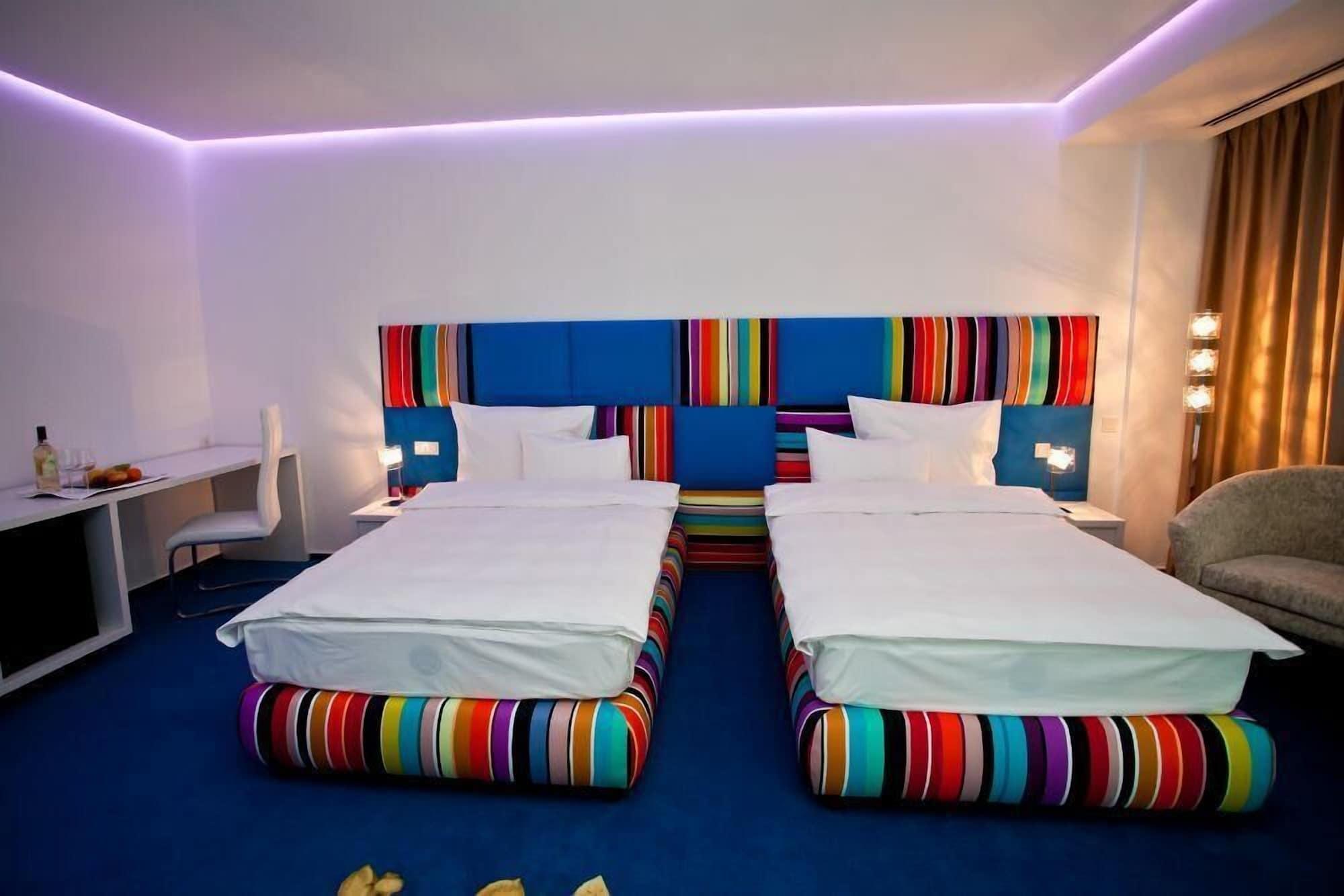 Marshal Garden Hotel Bukurešť Pokoj fotografie A room at the hotel