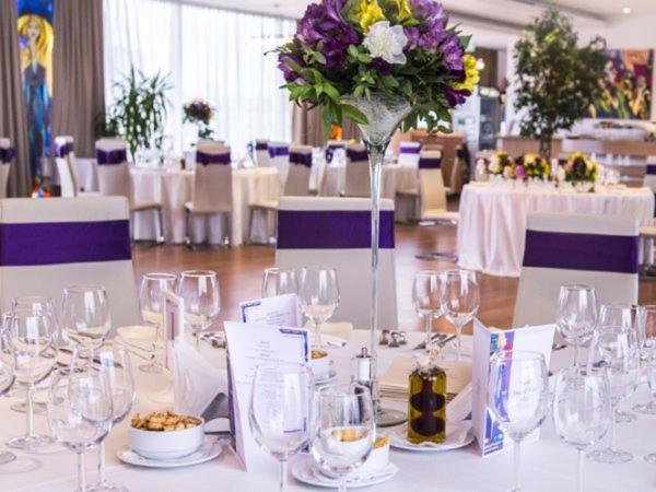 Marshal Garden Hotel Bukurešť Exteriér fotografie A table set for a wedding reception